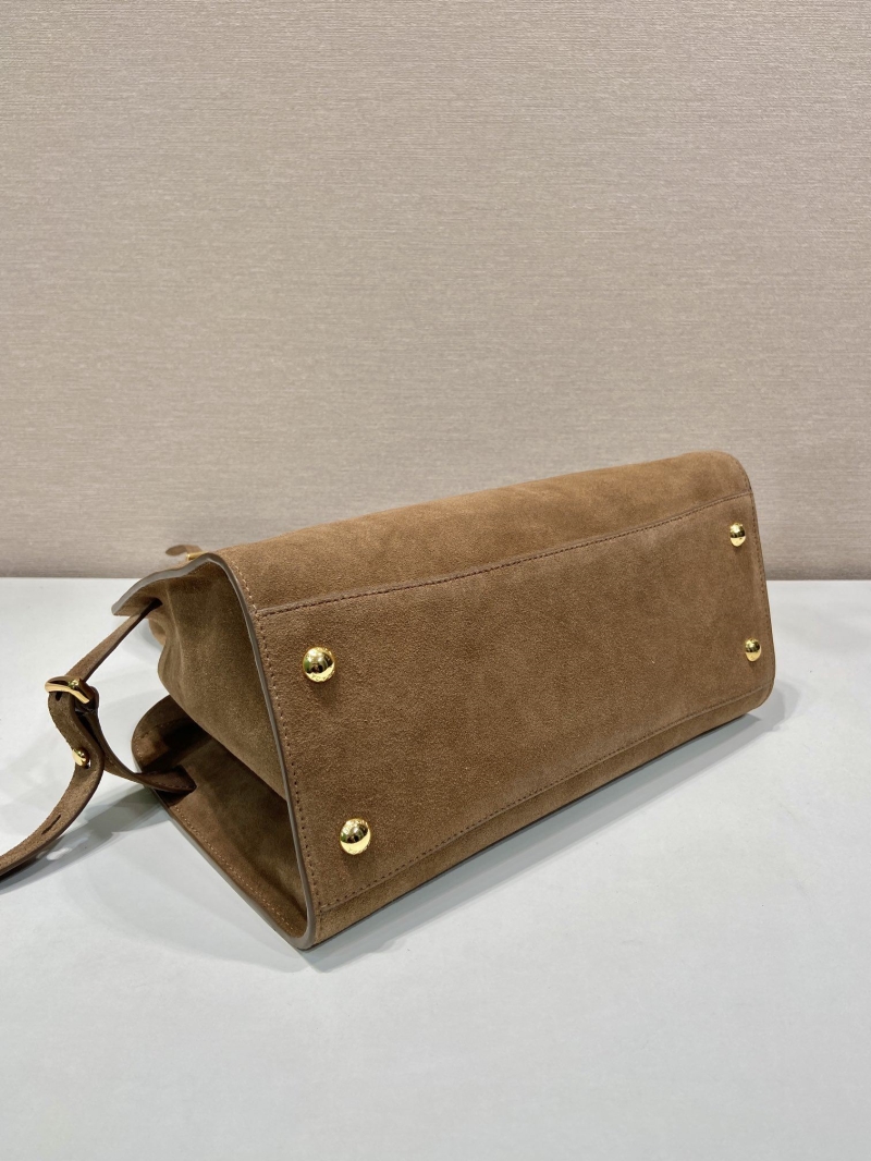Pra*a tote bags